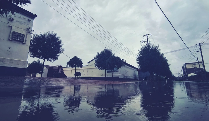 买烧饼的路上