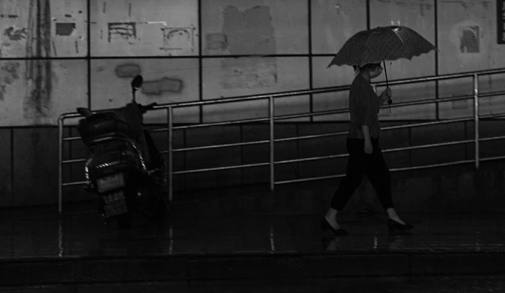 《雨夜》