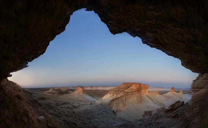 《岩洞之眼》 Eye of the Cave