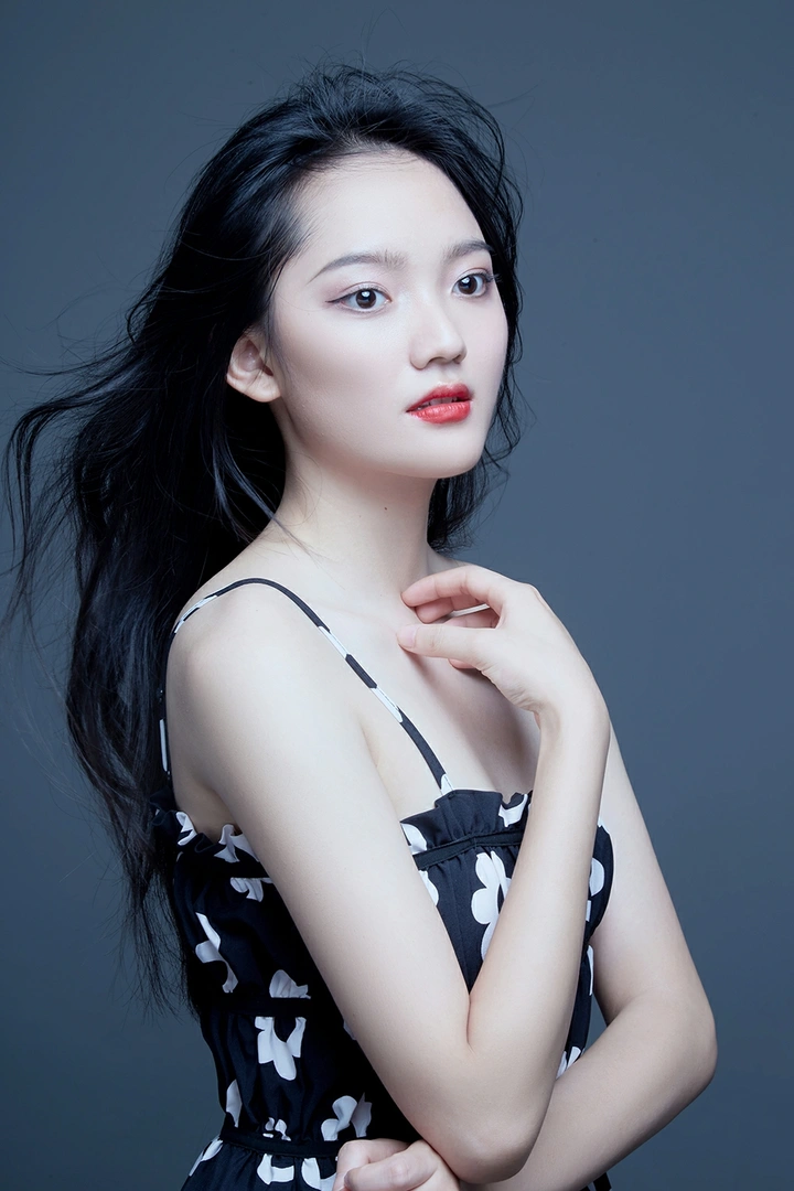 婉霞