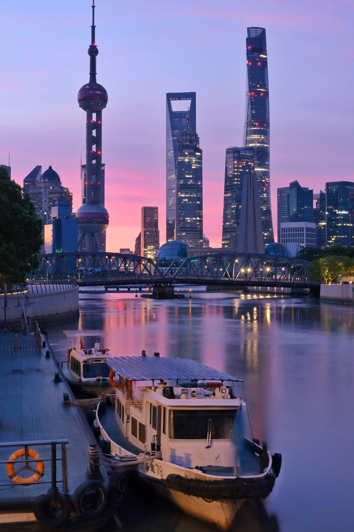 凌晨五点的外滩