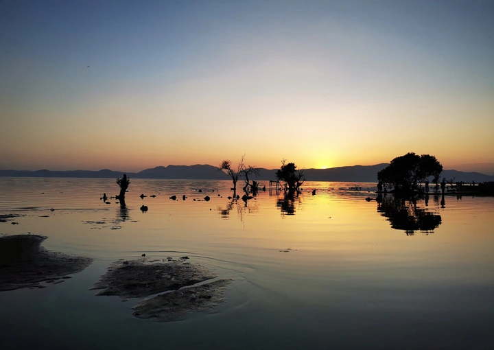 《夕阳下的宁静》
