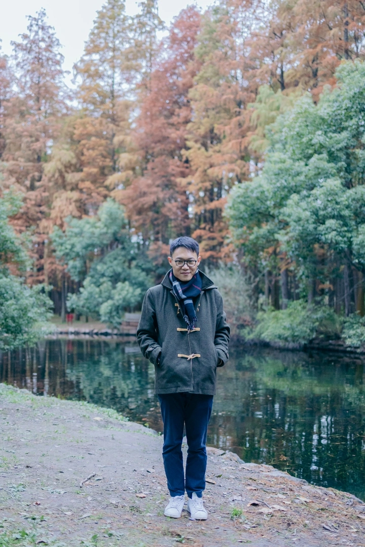 深秋水杉林人像，模特是我