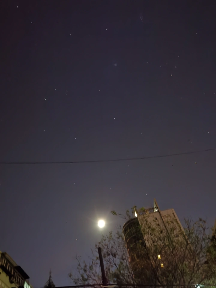 谁说北京没有星星（直拍，无夜景模式）