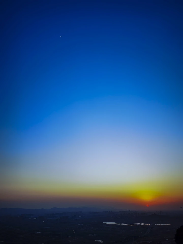 日月同辉