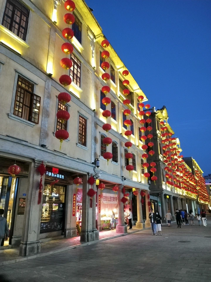 小公园夜色