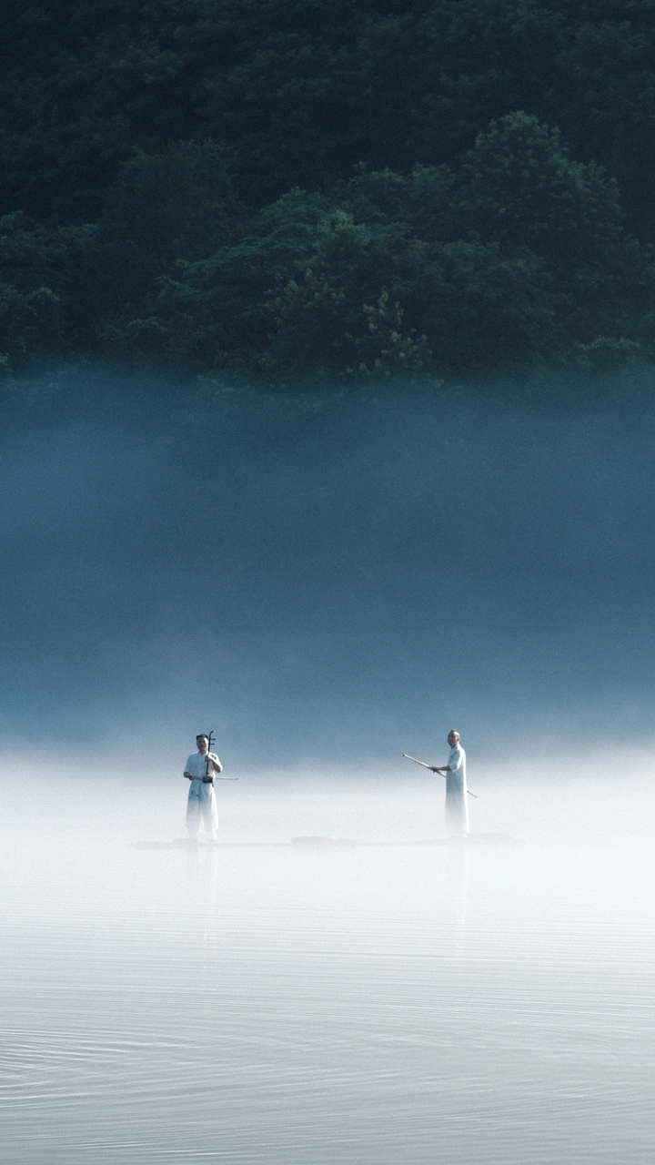 湖光影