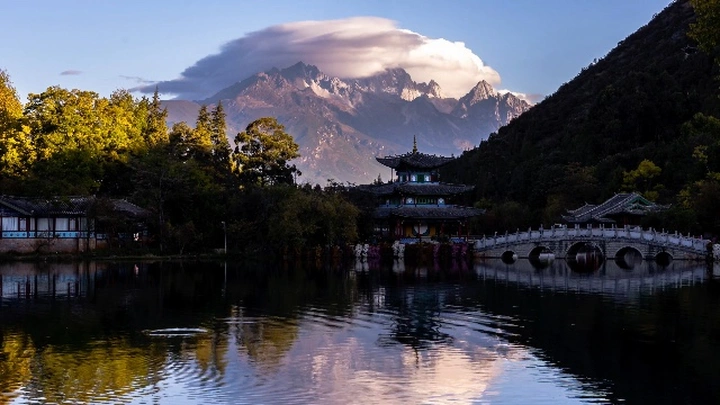 玉龙雪山的礼帽